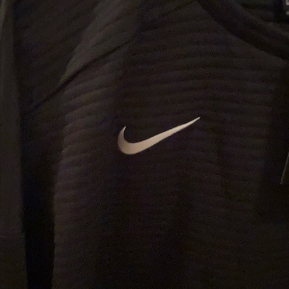 Nike pullover sweatshirt